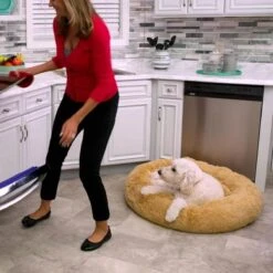 Peaceful Pooch M - Pluizig Hondenbed - 76cm Diameter - Opvouwbaar - In Verschillende Maten. Kattenbed - Wasbaar - Uitneembare Vulling - Ontspant Gewrichten En Spieren - Anti-slip Noppenbodem -Hondenbenodigdheden 1200x1200 1478