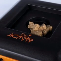 Trixie Dogtoy Dog Activity Strategy Game Gamble Box - Piepend Speelgoed - 15cm X 15cm X 9cm - Zwart/rood/oranje -Hondenbenodigdheden 1200x1200 1874