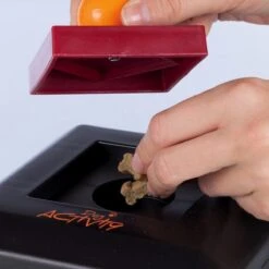 Trixie Dogtoy Dog Activity Strategy Game Gamble Box - Piepend Speelgoed - 15cm X 15cm X 9cm - Zwart/rood/oranje -Hondenbenodigdheden 1200x1200 1875