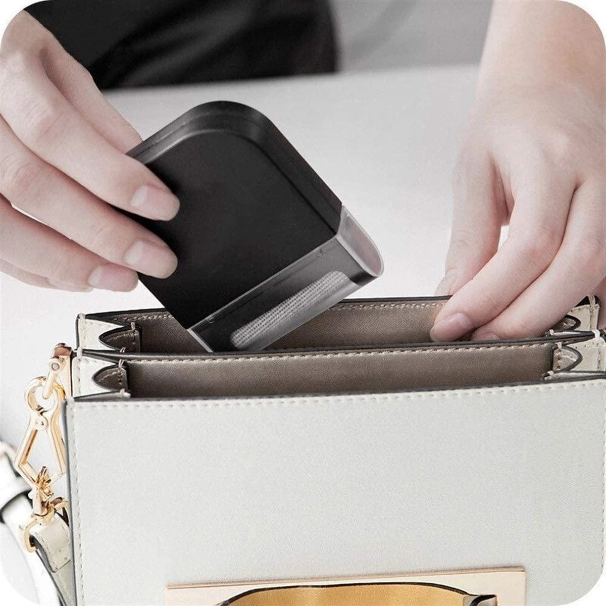 Draagbare Mini Kleding Haar Bal- Lint Remover- Kleding Reiniging Trimmer- Sweater Doek Handmatig Scheerapparaat- Kleding Reiniging Trimmer-Stof Scheerapparaat Voor Stoffen-Linnen- Kleding - Meubilair-dieren-Zwart 8 Draagbare Mini Kleding Haar Bal- Lint Remover- Kleding Reiniging Trimmer- Sweater Doek Handmatig Scheerapparaat- Kleding Reiniging Trimmer-Stof Scheerapparaat Voor Stoffen-Linnen- Kleding - Meubilair-dieren-Zwart - Afbeelding 6