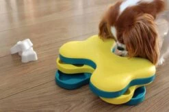 Nina Ottosson Dog Tornado Blu -Hondenbenodigdheden 1200x799 65