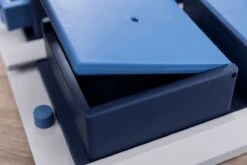 Trixie Dog Activity Poker Box 1 - 31X31 CM -Hondenbenodigdheden 1200x800 225