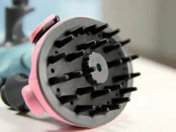 WVspecials Huisdieren Douche - Douche Voor Honden - Honden Douche - Inclusief Slang - Inclusief Drie Kraanadapters - Geschikt Voor Binnen En Buiten - Hondendouche - Hondenbad - Hondenborstel - Hondenkam - Hondenwassen - Hondenzwembad - Tuinslang -Hondenbenodigdheden 1200x900 4